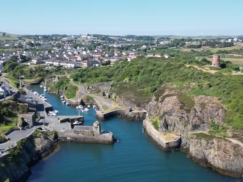 Amlwch Breakwater | Morglawdd Amlwch