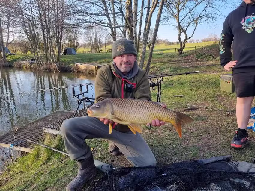 Bishton Farm Pools & Cafe