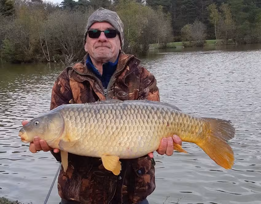 Lakeside-Fishing