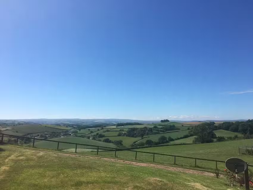 Newbarn Farm Angling Centre & Cottages