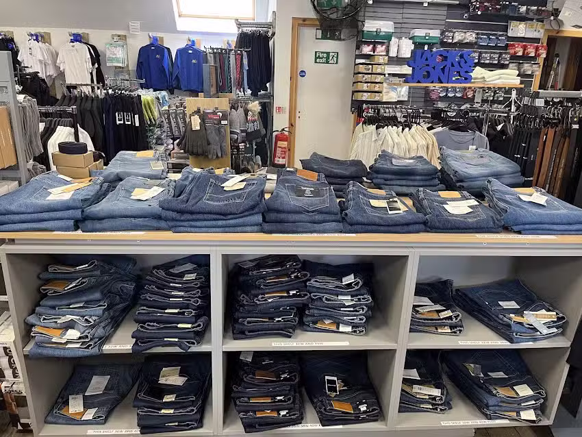 No 10 Retail Warehouse