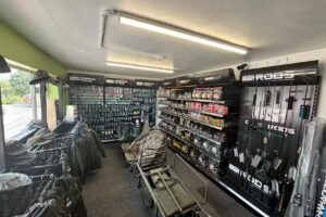 Pet Food & Angling Supplies