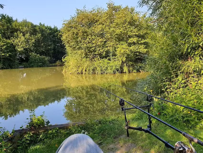 Plantations Lakes